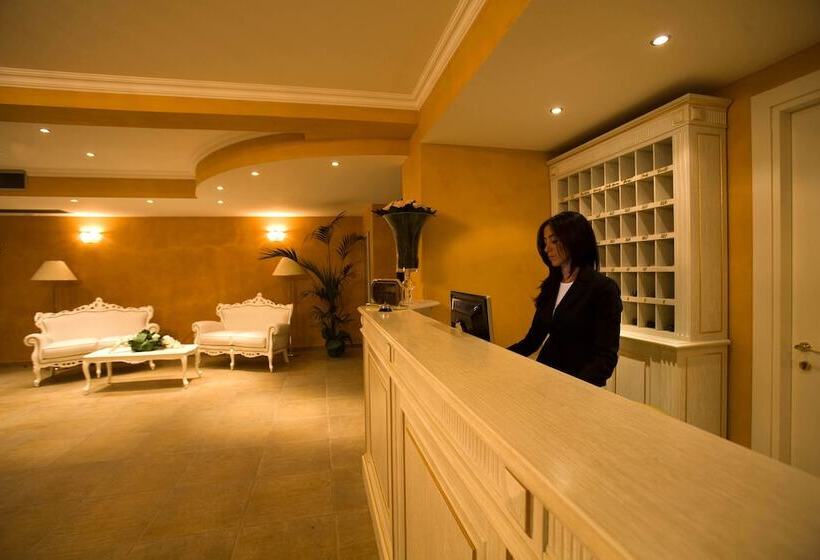 هتل Stella Marina