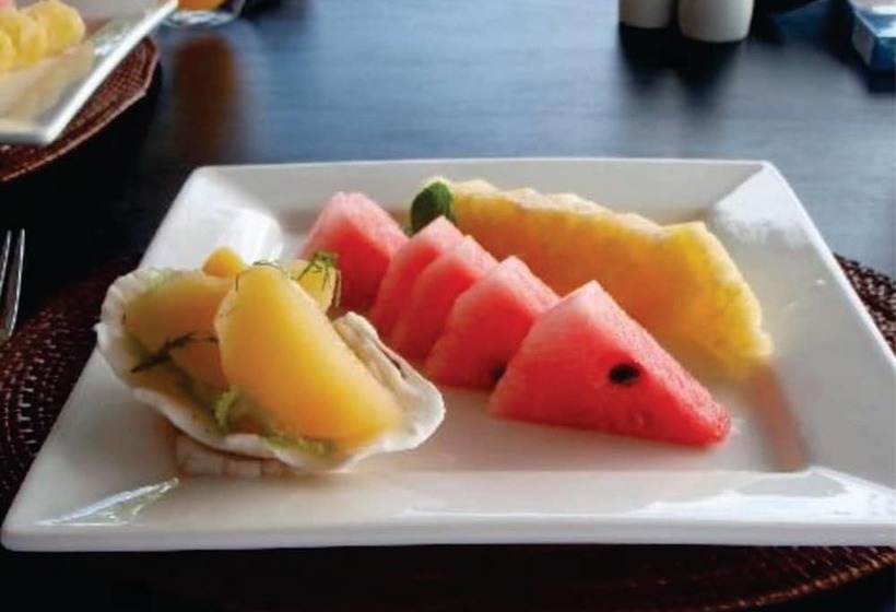 هتل Tadrai Island Resort