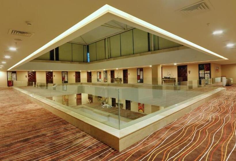 호텔 The Fern Residency  Rajkot