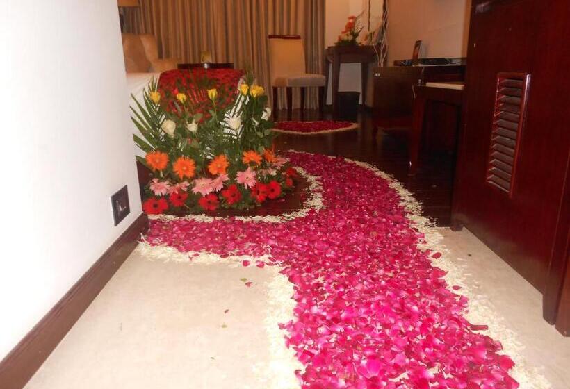 호텔 The Fern Residency  Rajkot