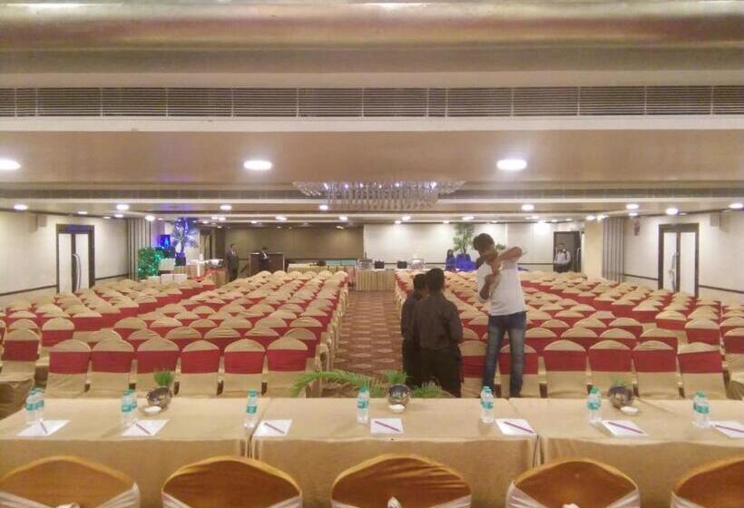 호텔 The Fern Residency  Rajkot