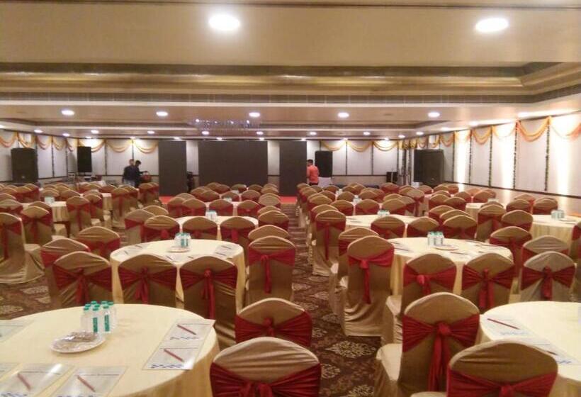 호텔 The Fern Residency  Rajkot