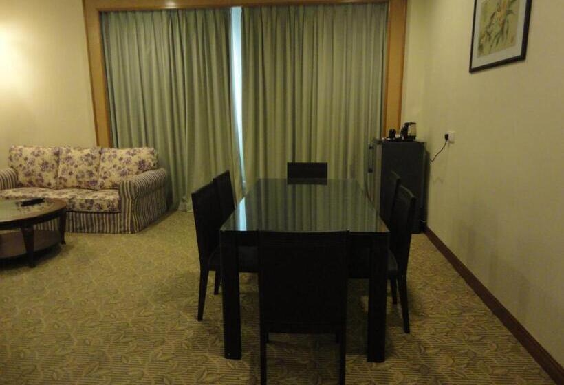 Отель The Pavilion