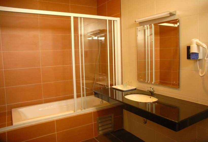 Отель The Pavilion