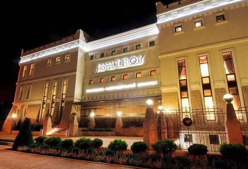 هتل Troy