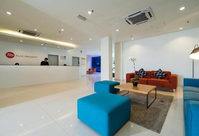 Tune Hotel Klia Aeropolis