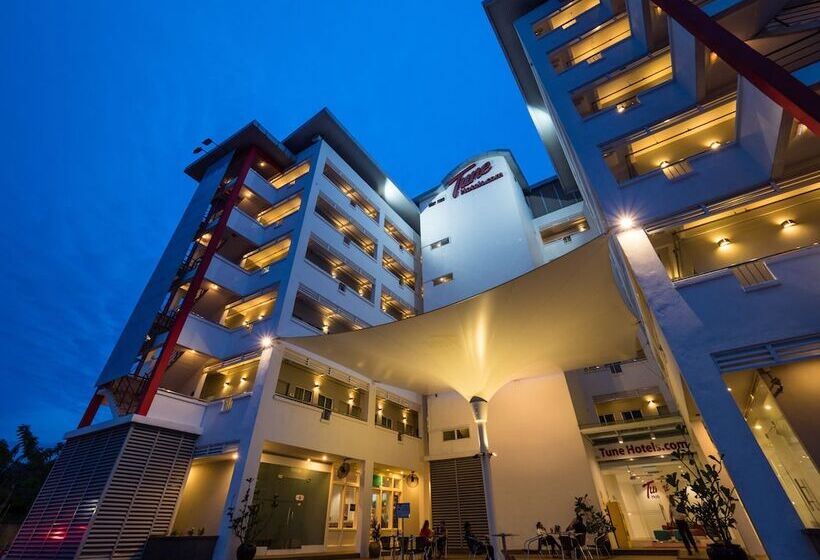 Tune Hotel Klia Aeropolis