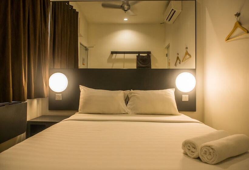 Tune Hotel Klia Aeropolis