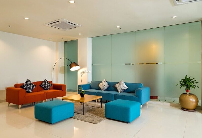 Tune Hotel Klia Aeropolis