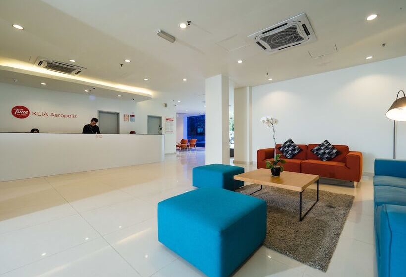 Tune Hotel Klia Aeropolis
