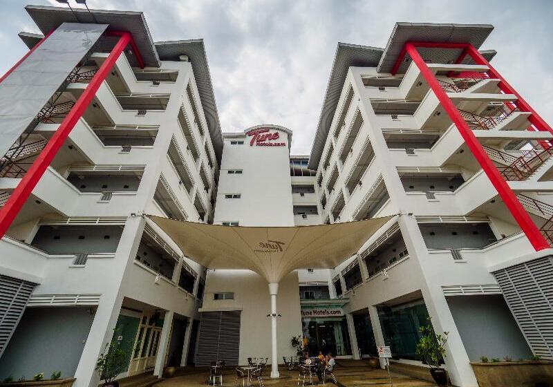 Tune Hotel Klia Aeropolis