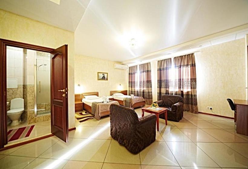 בית מלון כפרי Vladimir Plaza