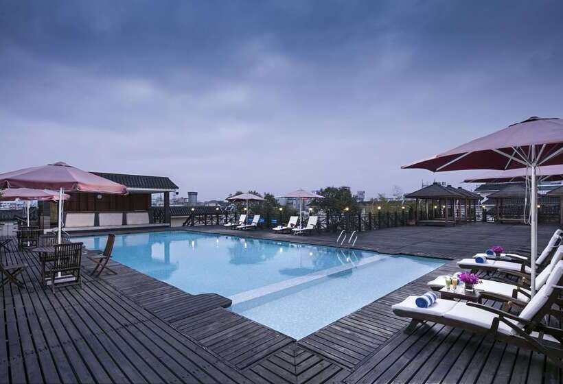 Отель Wyndham Garden Suzhou