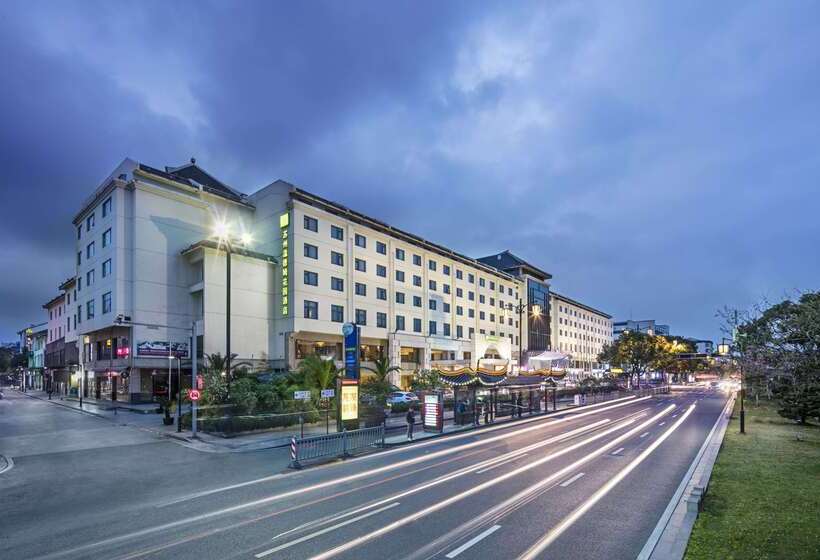 Отель Wyndham Garden Suzhou