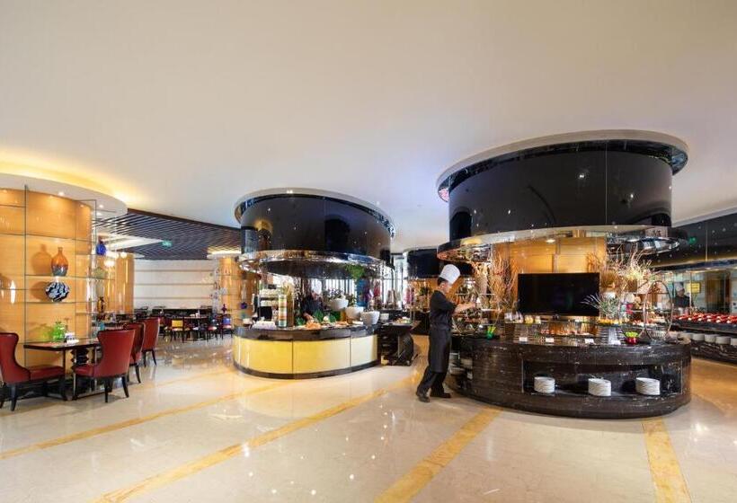 هتل Wyndham Grand Plaza Royale Colorful Yunnan