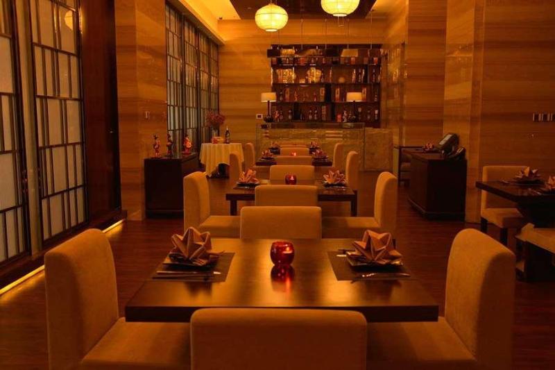 هتل Wyndham Grand Plaza Royale Colorful Yunnan