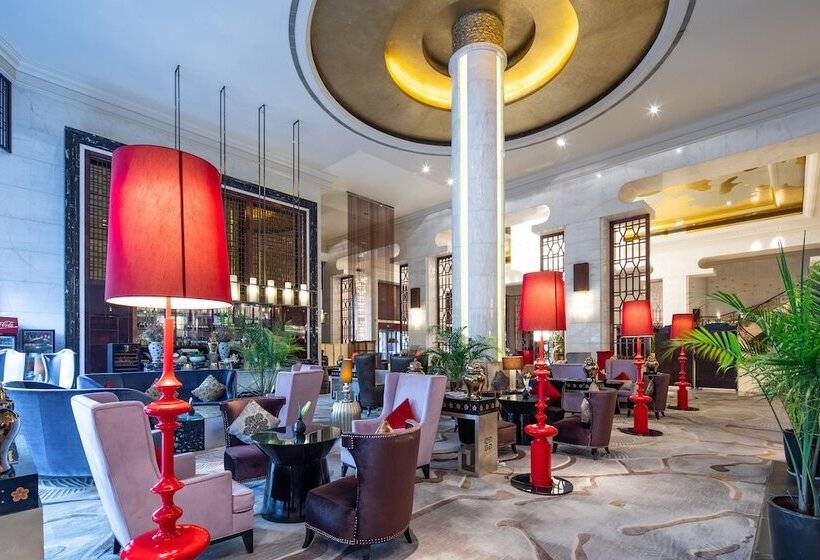 هتل Wyndham Grand Plaza Royale Colorful Yunnan