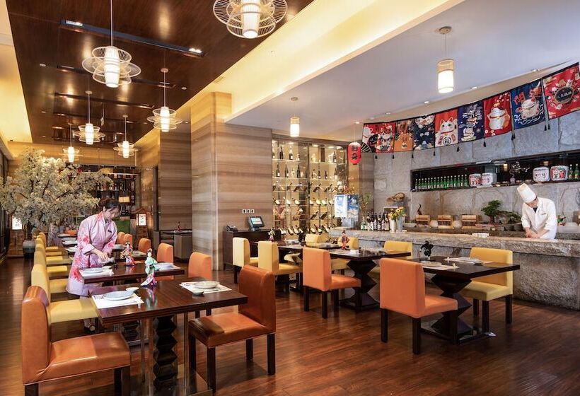 هتل Wyndham Grand Plaza Royale Colorful Yunnan