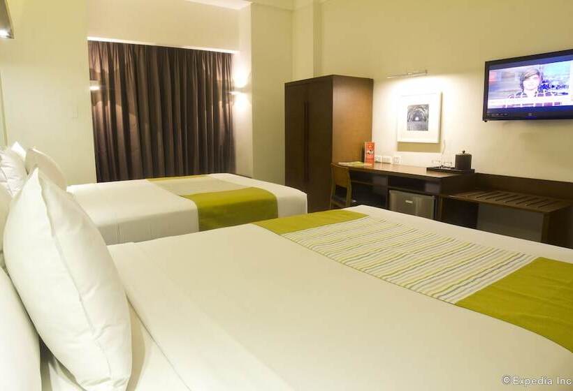 Microtel By Wyndham Acropolis