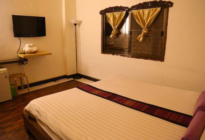 New Ihouse Hotel Hostel