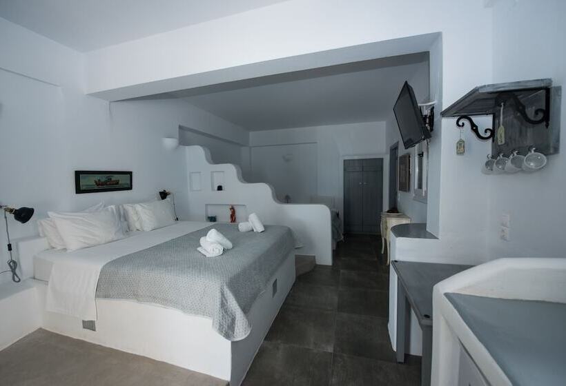 Ostria Studios & Apartments