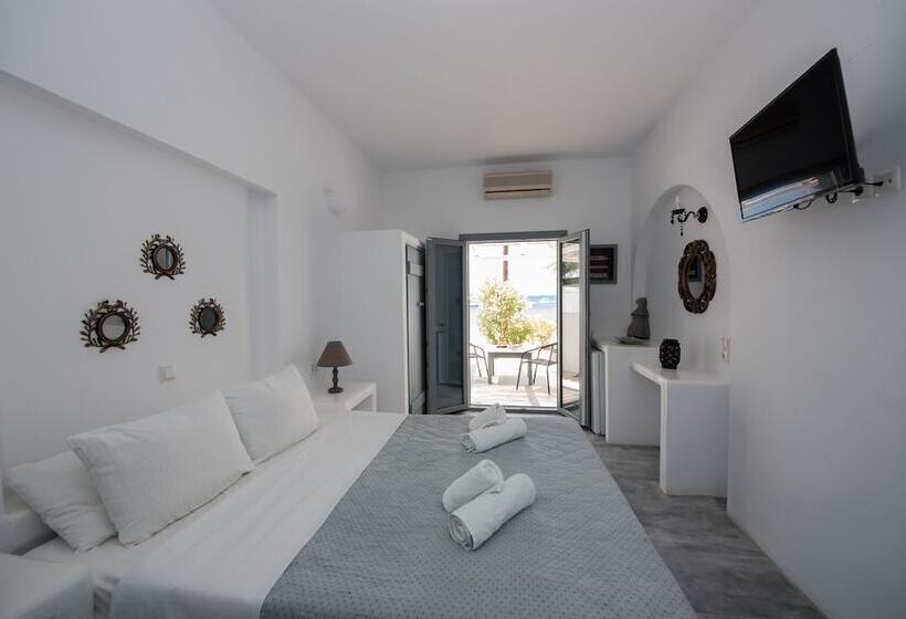 Ostria Studios & Apartments