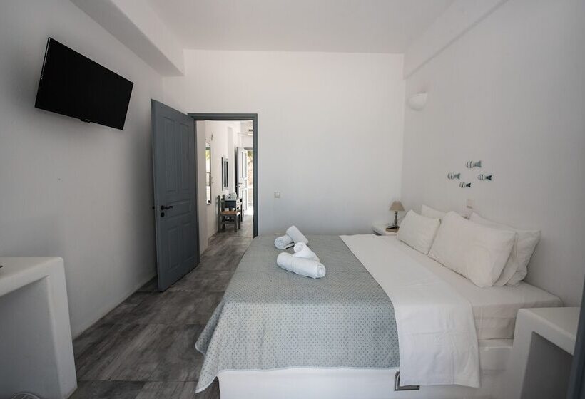 Ostria Studios & Apartments