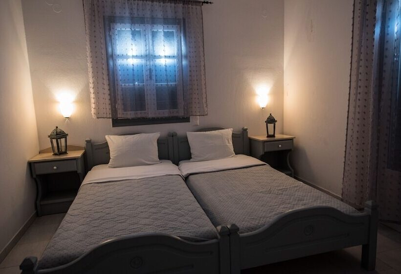 Ostria Studios & Apartments