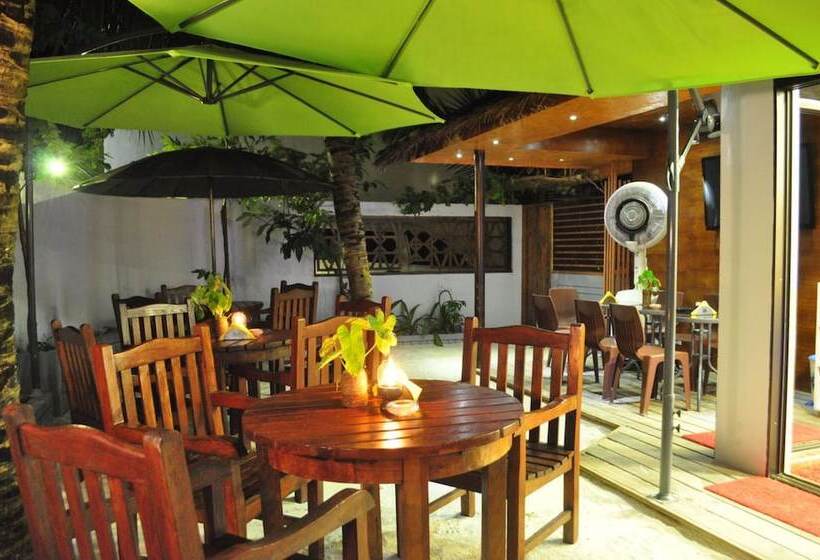 پانسیون Summer Villa Guest House