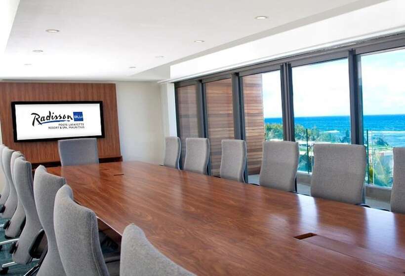 Radisson Blu Poste Lafayette Resort & Spa