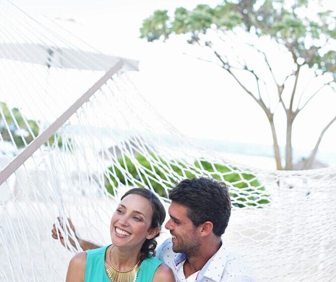 Radisson Blu Poste Lafayette Resort & Spa