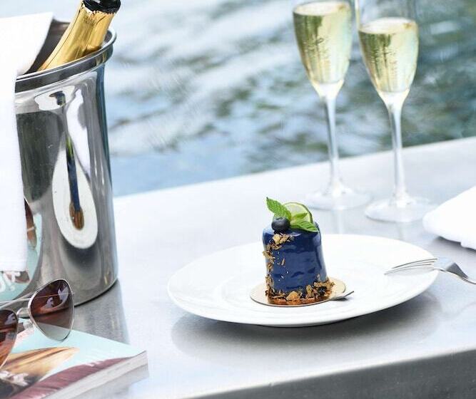 Radisson Blu Poste Lafayette Resort & Spa