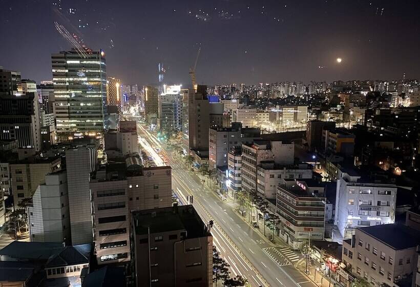 Residência Myeongdong Merlin