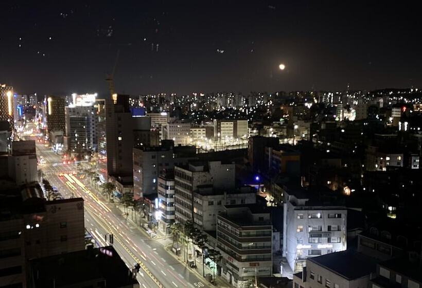 Residência Myeongdong Merlin