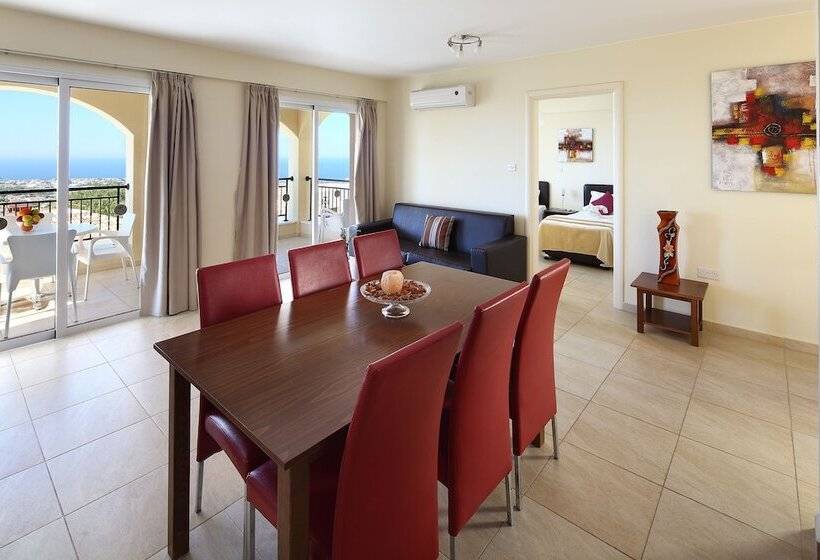 אתר נופש Club St. George