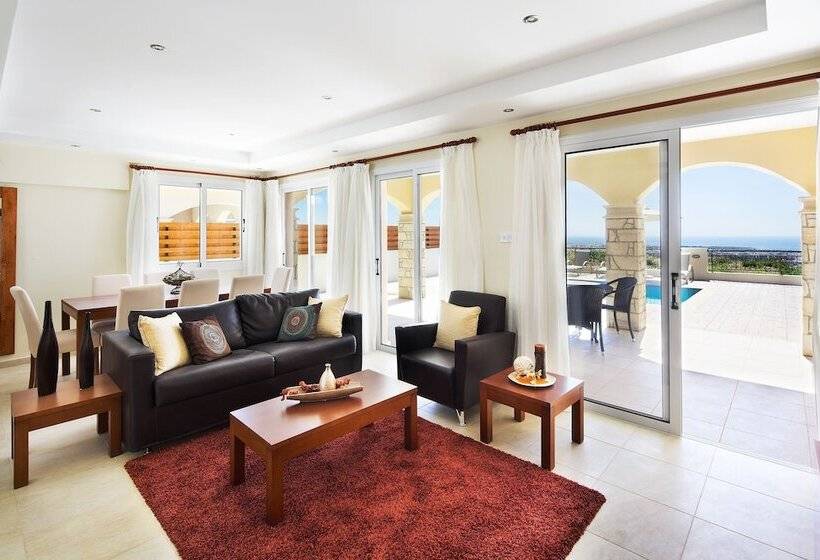 אתר נופש Club St. George