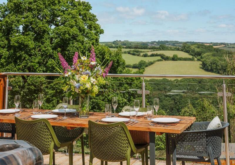 The Mole Resort   Hotel Rooms