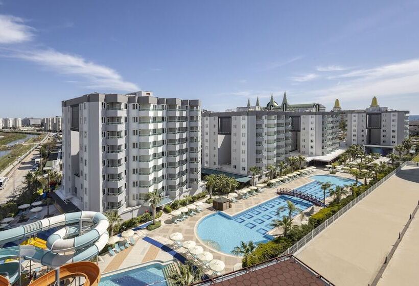 استراحتگاه Wyndham Garden Lara