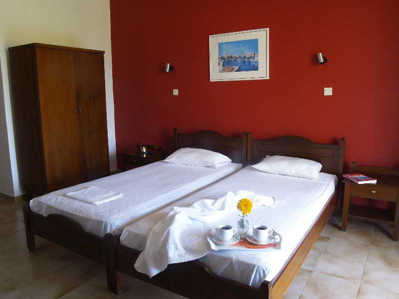 Sunny Studios & Apartments