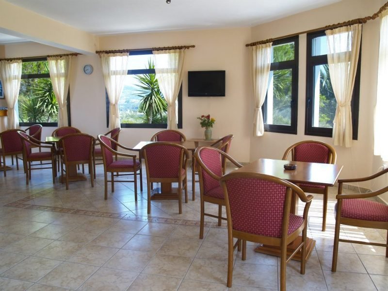 Sunny Studios & Apartments