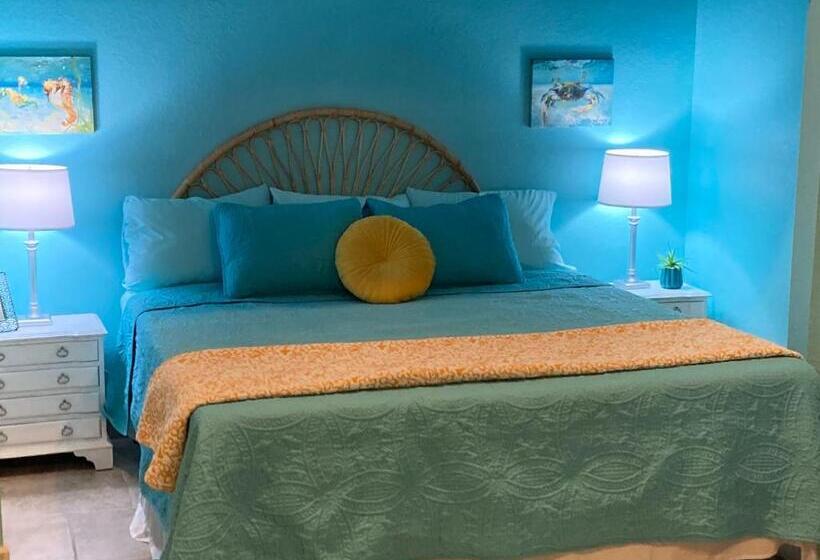 3gulls Inn Ozona Boutique Hotel Steps From Restaurants & Brewery Swimspa Pool Pet Friendly