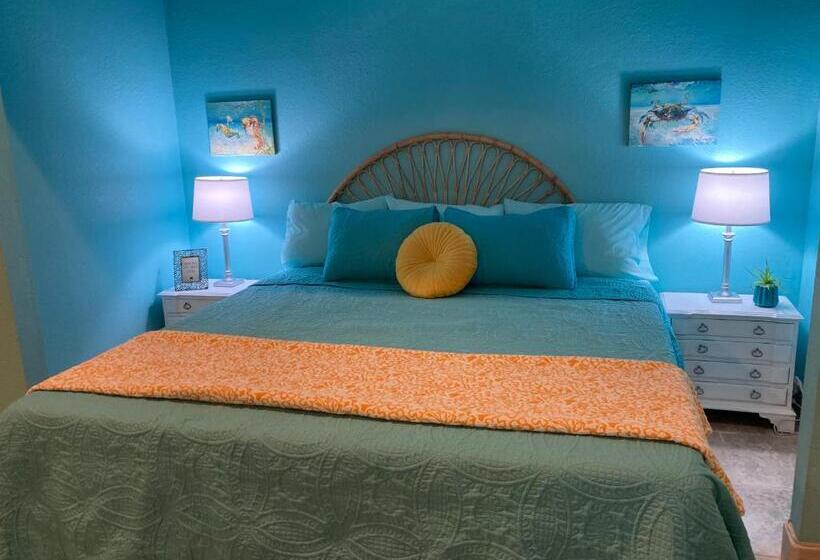 3gulls Inn Ozona Boutique Hotel Steps From Restaurants & Brewery Swimspa Pool Pet Friendly