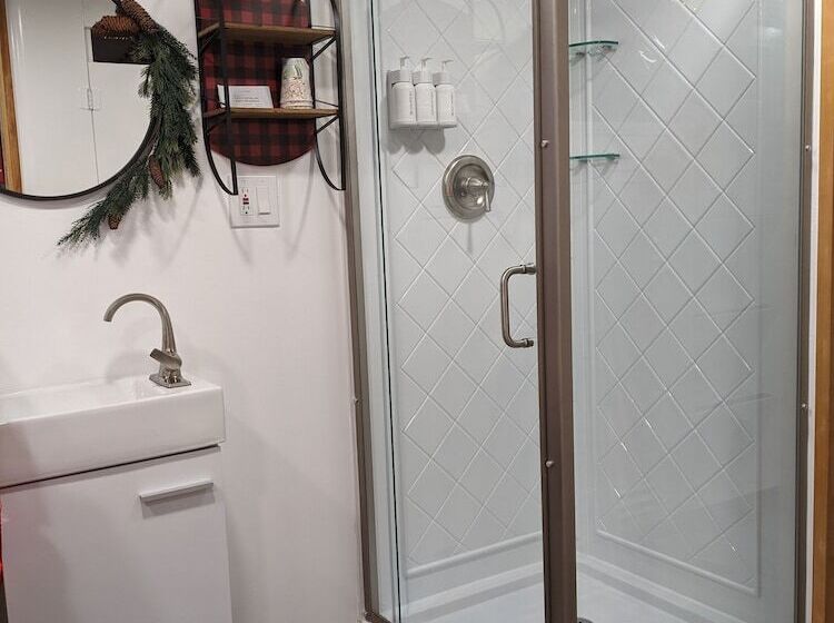 فندق صغير Olympic Railway Inn