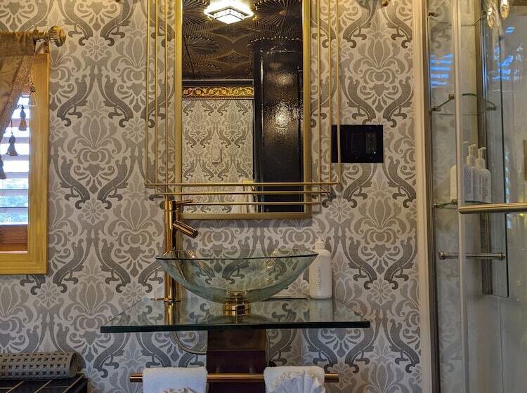 فندق صغير Olympic Railway Inn