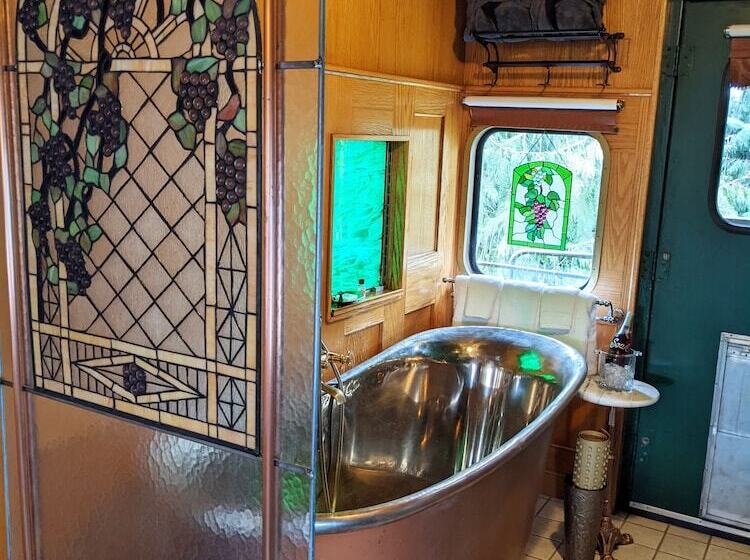 فندق صغير Olympic Railway Inn