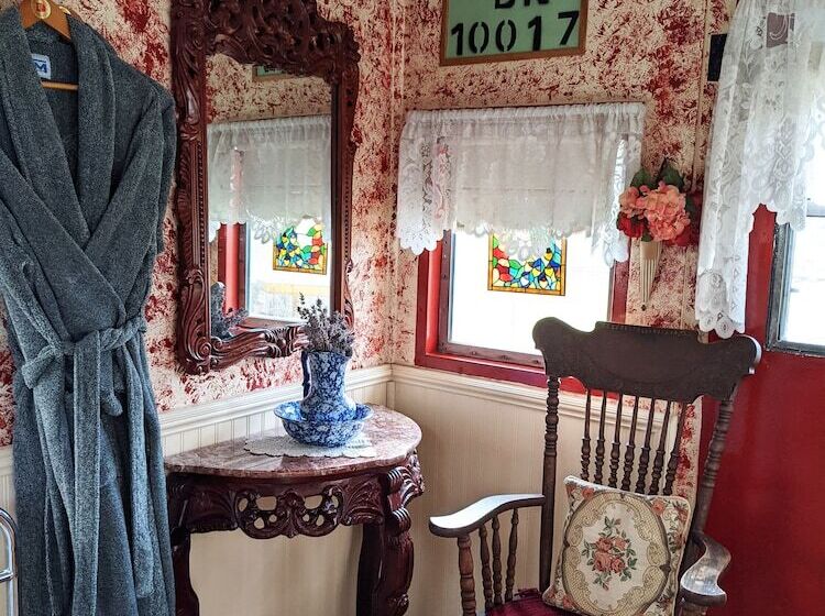 فندق صغير Olympic Railway Inn