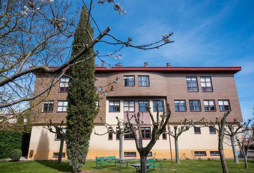 فندق صغير Residencia Hospital Del Rey