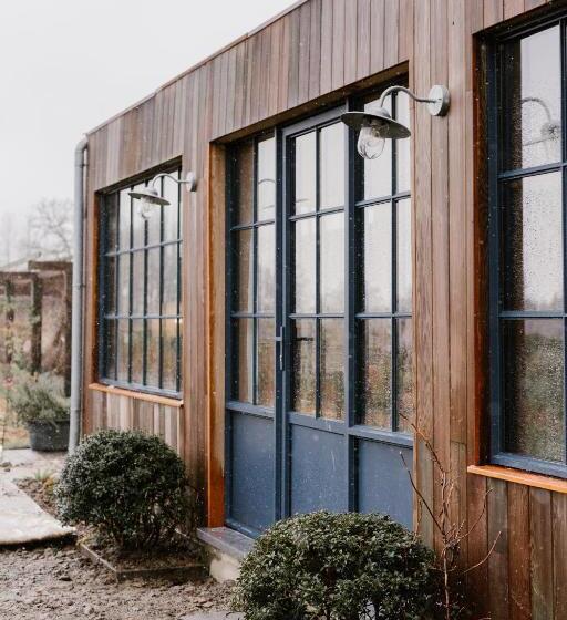 Bed and Breakfast La Cabane Du Potager   Ferme De Linciaux