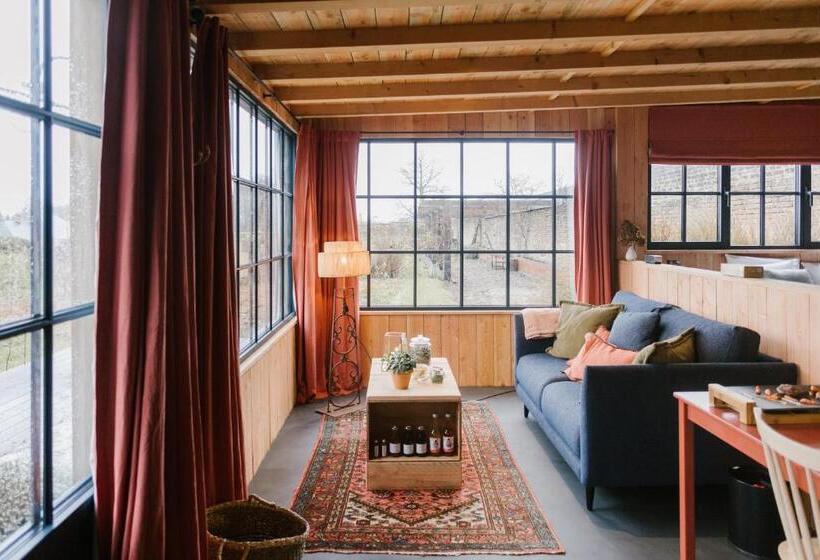 Bed and Breakfast La Cabane Du Potager   Ferme De Linciaux