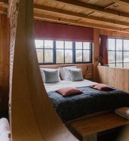 Bed and Breakfast La Cabane Du Potager   Ferme De Linciaux